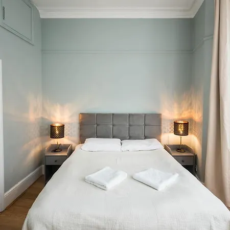Gloucester Station Gem: 3 Bedroom Oasis London Exterior photo